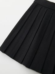 UTAA Gilt Logo Adel Classic Pleats Skirt: Black