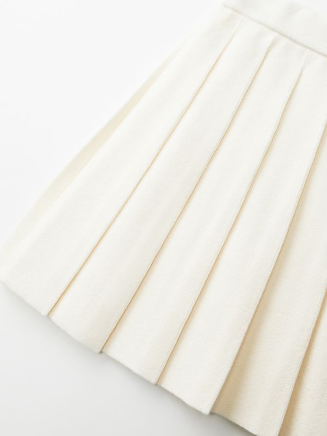 UTAA Gilt Logo Adel Classic Pleats Skirt : Ivory