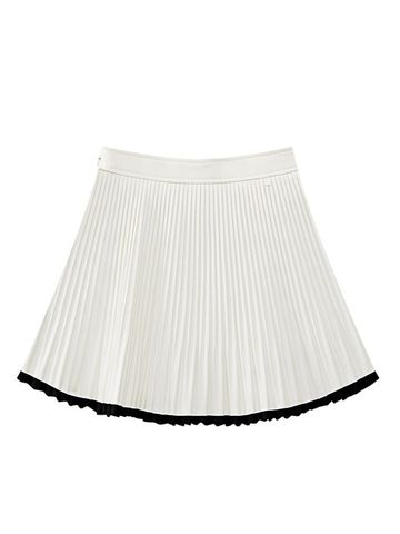 UTAA Curve Ring Line Pleats Skirt : White