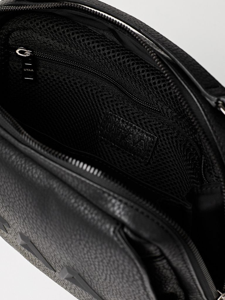 UTAA Figure Logo Strap Pouch Bag : Black