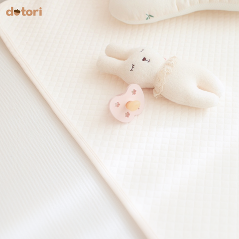 Thảm lót chống thấm Dotori Airy Waterproof Pad Organic Cotton 100% thấm hút tốt - PU cao cấp chống trượt