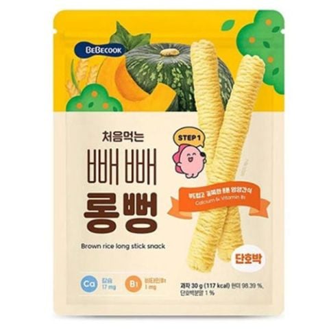 Bánh gạo lứt ăn dặm cho bé BeBecook thanh dài vừa vặn tay trẻ khi cầm gói 30gr