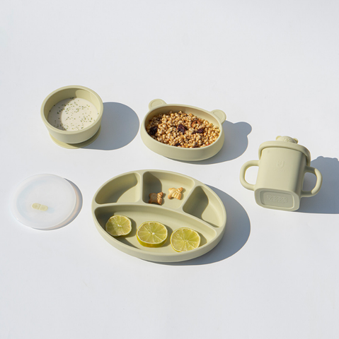 [COMBO] Khay ăn dặm oval đế hít 4 ngăn & Khay gấu đế hít & Bát đế hít & cốc gấu Silicone Bạch kim Modui Bluemama (Màu xanh đậu)