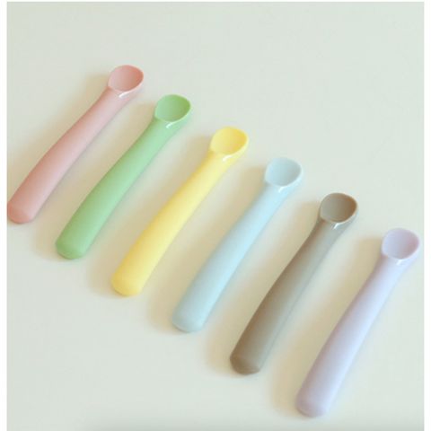 [1+ 1] Muỗng ăn dặm silicon Dailylike an toàn cho bé có hộp đựng cho bé - Mua 1 tặng 1