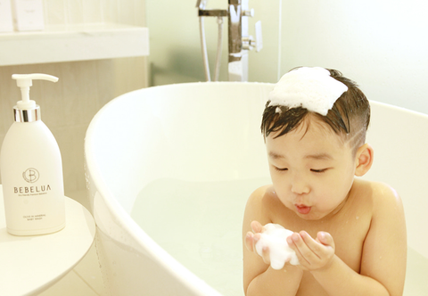 Sữa Tắm Gội Khoáng Chất Dịu Nhẹ Và An Toàn Đối Với Bé BEBELUA 500ml