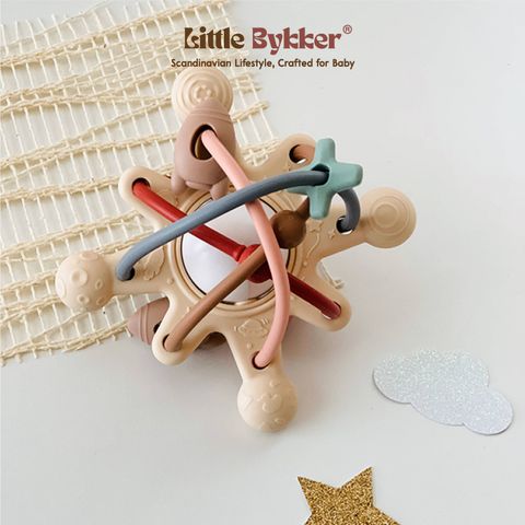 Gặm nướu Silicone Cao cấp Galaxy Dải ngân hà Vũ trụ Little Bykker Đan Mạch 2 phiên bản