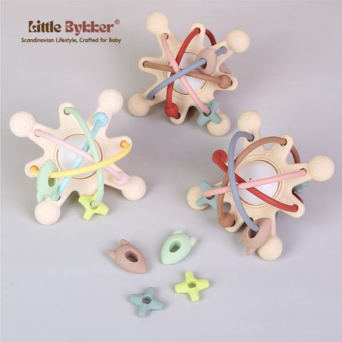 Gặm nướu Silicone Cao cấp Galaxy Dải ngân hà Vũ trụ Little Bykker Đan Mạch 2 phiên bản