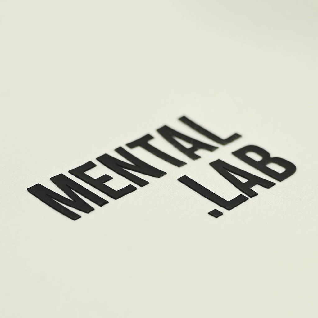 MENTAL ESSENTIAL MOTIF HOODIE