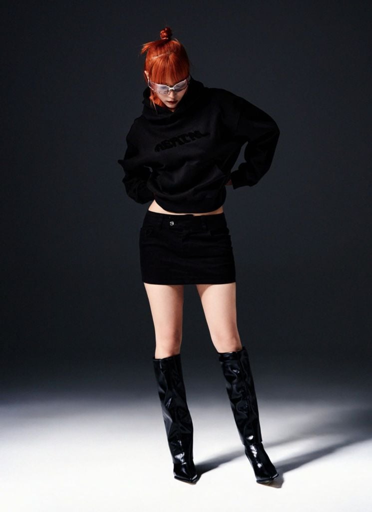 MENTAL RUFFLED EMBROIDERY OVAL HOODIE /BOXY/