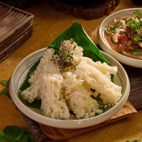  Phở chiên giòn sốt thịt dê (Suất) 