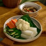  Rau củ quả luộc chấm kho quẹt (Suất) 