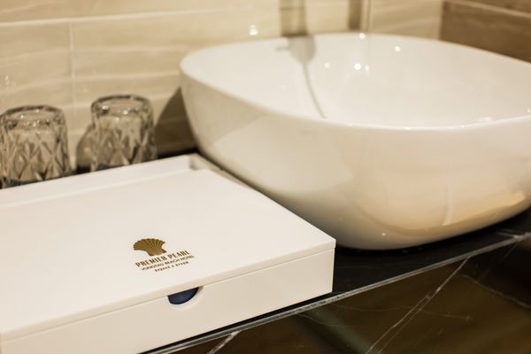 PREMIER - CLASSIC DOUBLE CITY VIEW