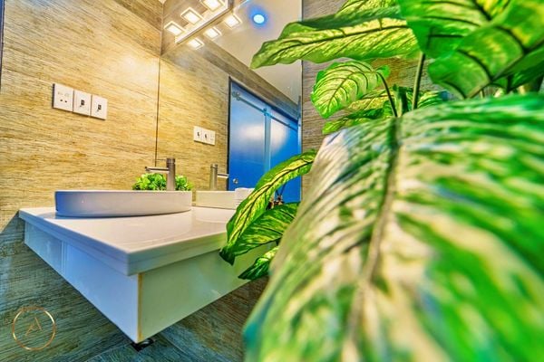 VT-SMB Penthouse AZ 31B