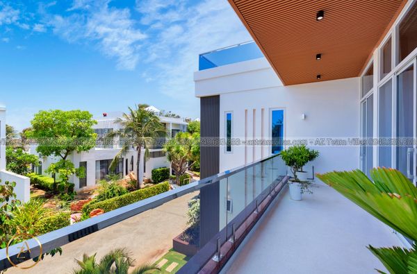 VT-MER-LC.ARIA AZ 107