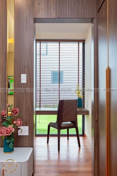 VT-MER-LC.ARIA AZ 105