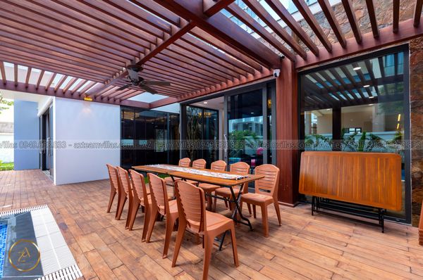 VT-MER-LC.ARIA AZ 105