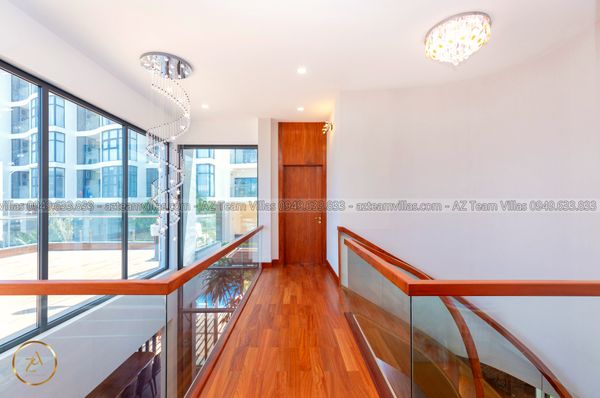 VT-MER-LC.ARIA AZ 105