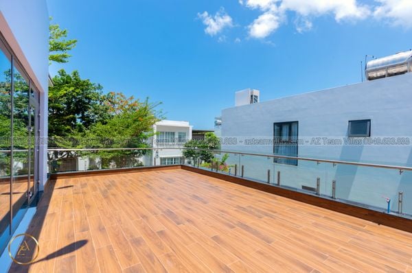 VT-MER-LC.ARIA AZ 105