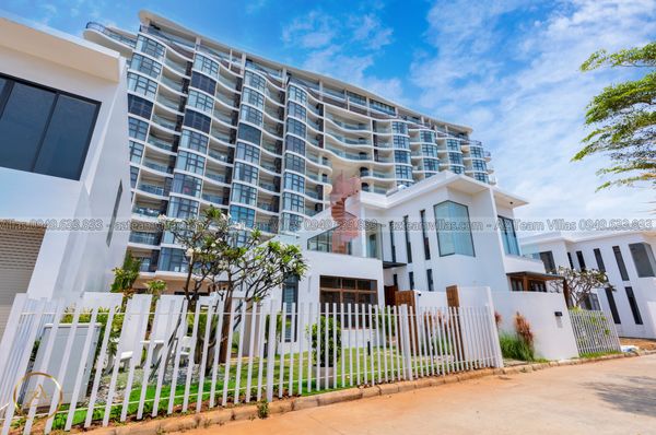 VT-MER-LC.ARIA AZ 104