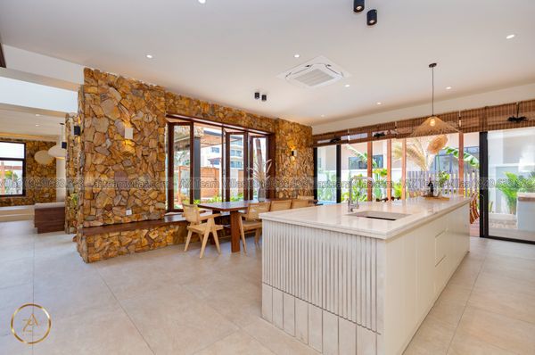 VT-MER-LC.ARIA AZ 104