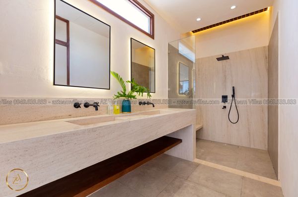 VT-MER-LC.ARIA AZ 104