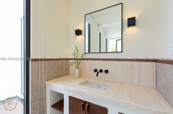 VT-MER-LC.ARIA AZ 104