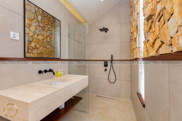 VT-MER-LC.ARIA AZ 104