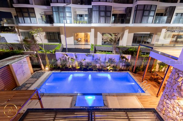 VT-MER-LC.ARIA AZ 104