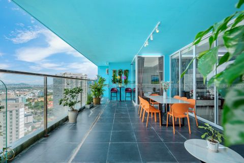  VT-TRUHO Penthouse AZ 31i 