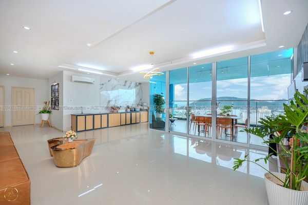 VT-TRUHO Penthouse AZ 31i