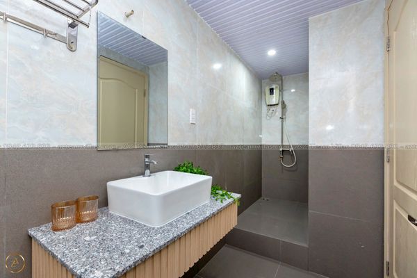 VT-TRUHO Penthouse AZ 31i