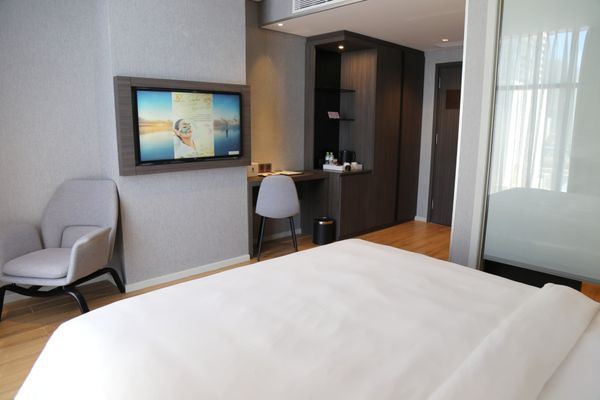 PREMIER - CLASSIC DOUBLE CITY VIEW