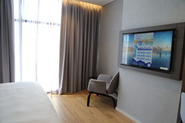 PREMIER - CLASSIC DOUBLE CITY VIEW