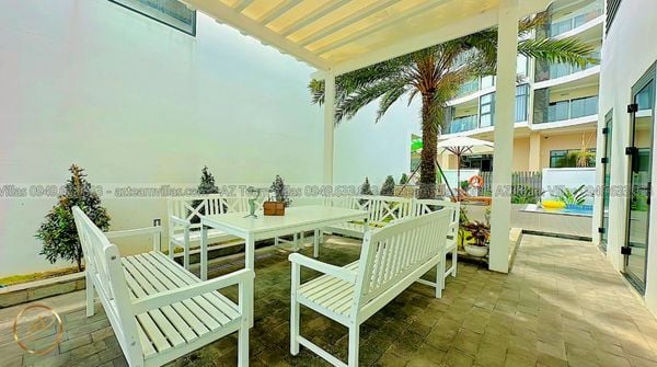 VT-MER-LC.ARIA AZ 106