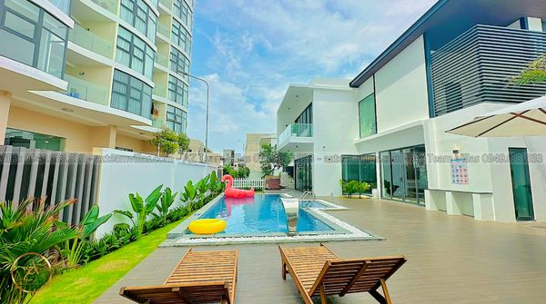 VT-MER-LC.ARIA AZ 106