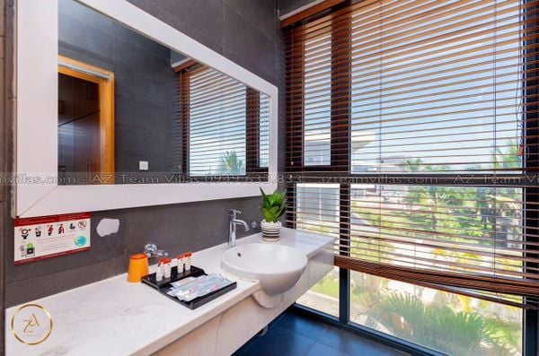 VT-RB-LC.ARIA AZ 136