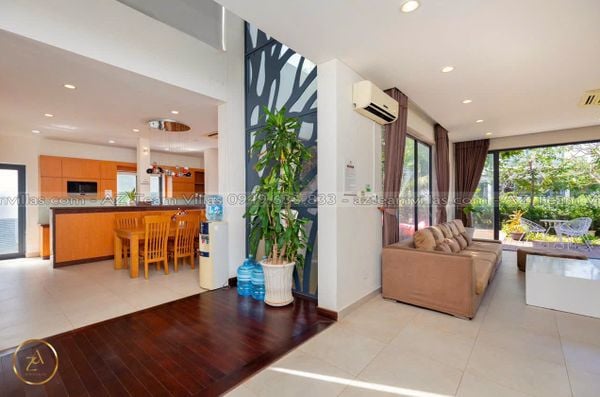 VT-RB-LC.ARIA AZ 136