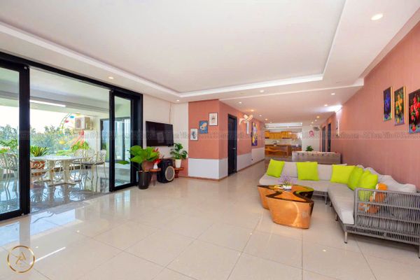 VT-OASKY-TRUHO-AZ 303