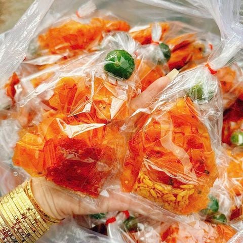 Bánh tráng dẻo sợi đỏ xâu 10 bịch
