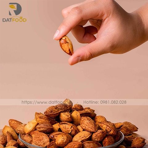 Hạt hạnh nhân rang bơ Mỹ Đạt Food vỏ mỏng hũ 450g