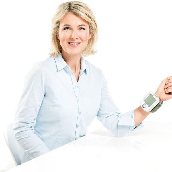 Máy đo huyết áp cổ tay Beurer BC44