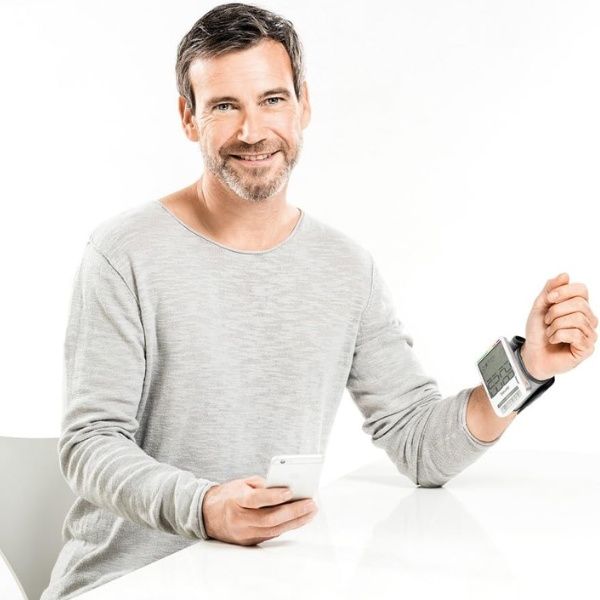 Máy đo huyết áp cổ tay Beurer BC85 công nghệ bluetooth