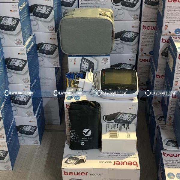 Máy đo huyết áp điện tử Beurer BM40 có kèm adapter dễ dàng đo huyết áp