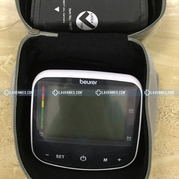 Máy đo huyết áp điện tử Beurer BM40 có kèm adapter dễ dàng đo huyết áp