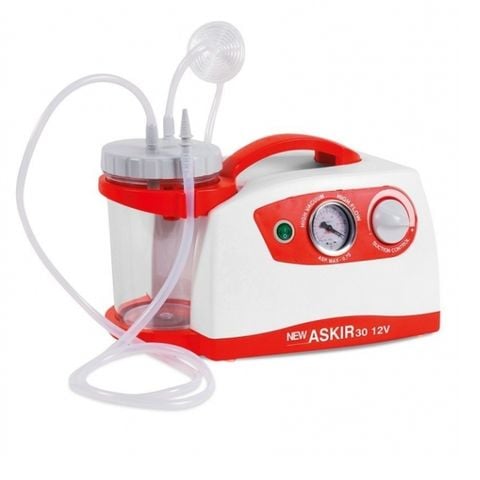 Máy hút dịch Cami New Askir 30 12V trên xe cứu thương