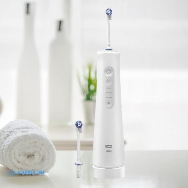 Máy tăm nước Oral-B Aquacare 6