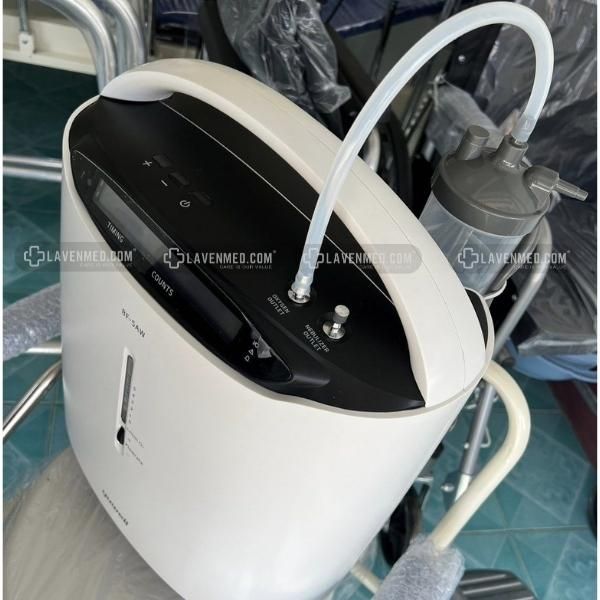 Máy tạo oxy 5 lít Yuwell 8F-5A / 8F-5AW kèm xông khí dung