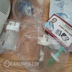  Máy xông mũi họng Rossmax NA90 / NA100 có hút mũi 