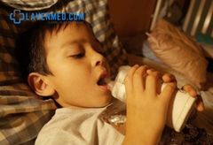  Máy xông mũi họng siêu âm Omron NE-U100 
