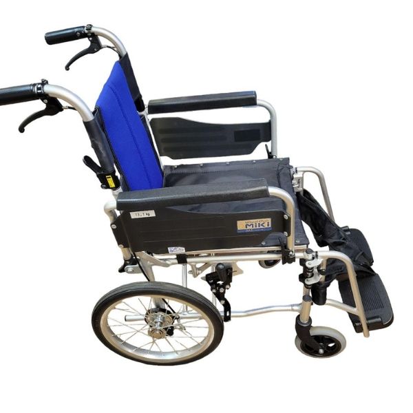 Xe lăn tay Miki BAL-1 (Nhật Bản) hợp kim nhôm siêu nhẹ chỉ 12kg